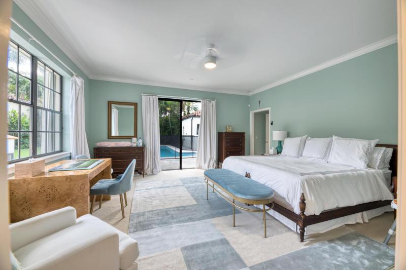  Single Family Homes Photo 12:  Palm Beach,  FL 33480