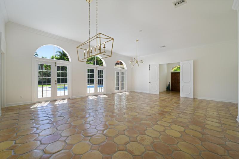  Single Family Homes Photo 3:  Palm Beach,  FL 33480