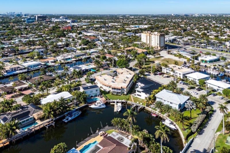  Condo & Townhome Photos
