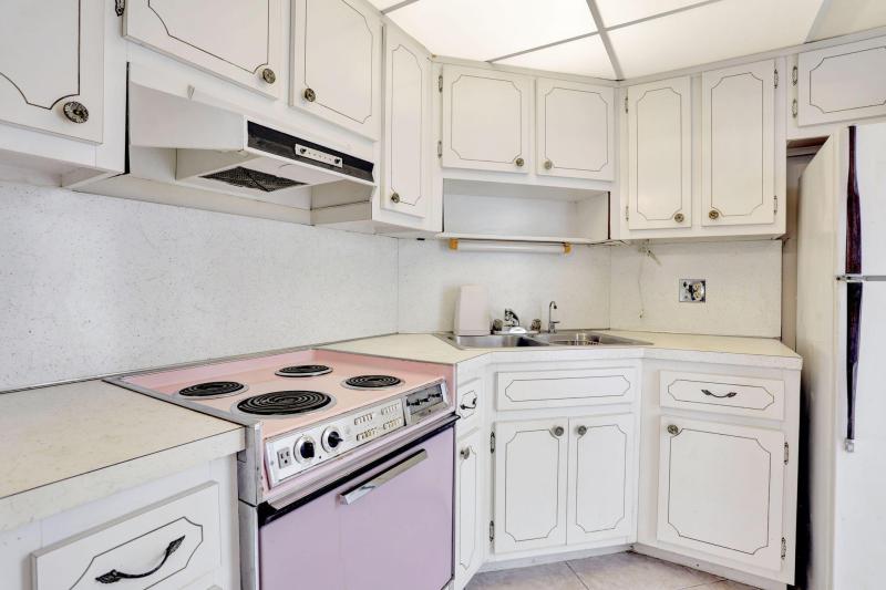  Condo & Townhome Photos