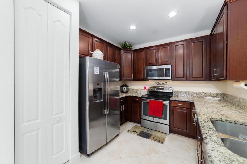  Condo & Townhome Photos