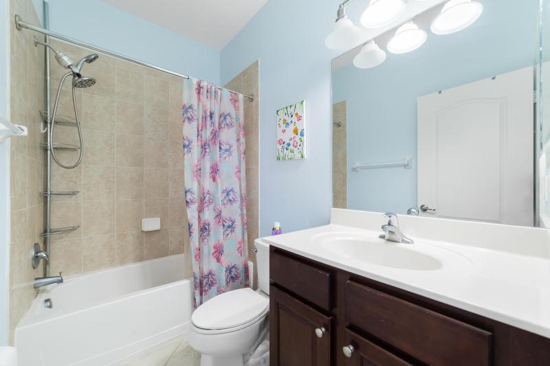  Condo & Townhome Photos