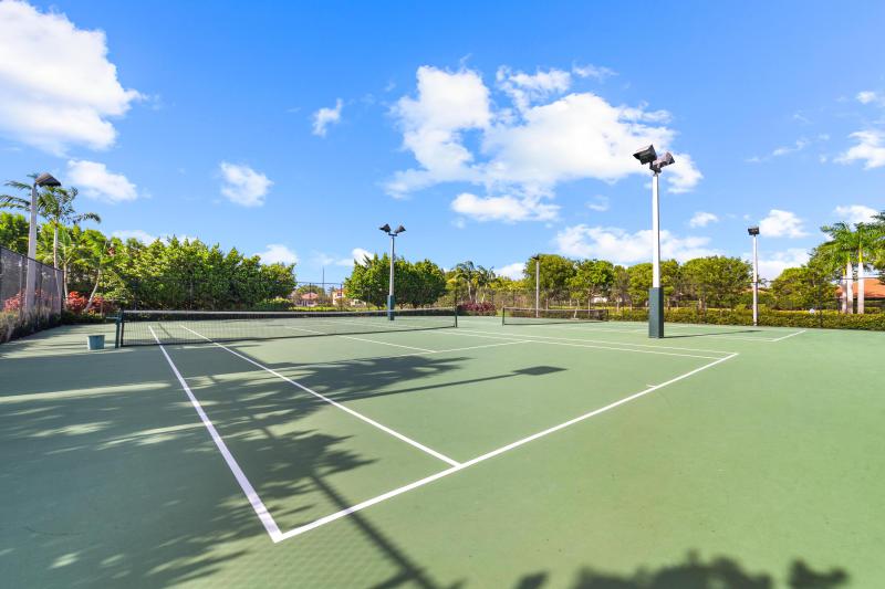  Condo & Townhome Photos