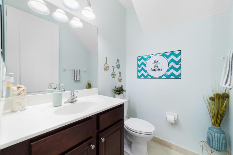  Condo & Townhome Photos
