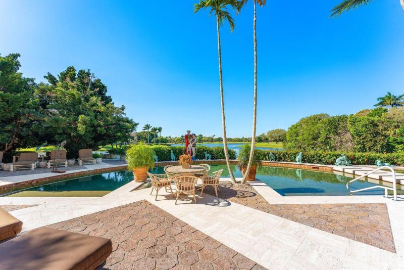  Single Family Homes Photo 10:  Palm Beach Gardens,  FL 33410