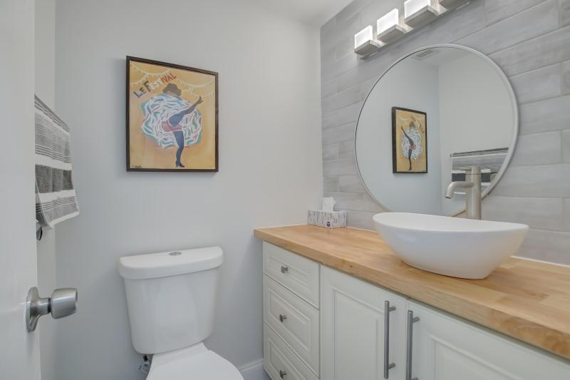  Condo & Townhome Photos