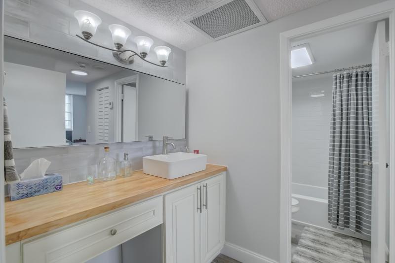  Condo & Townhome Photos
