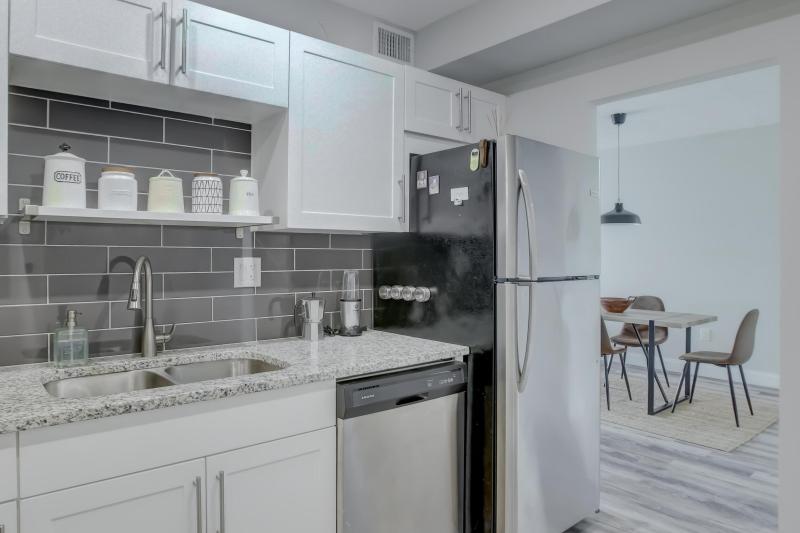  Condo & Townhome Photos