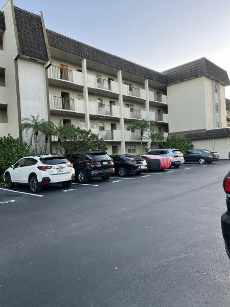  Condo & Townhome Photos