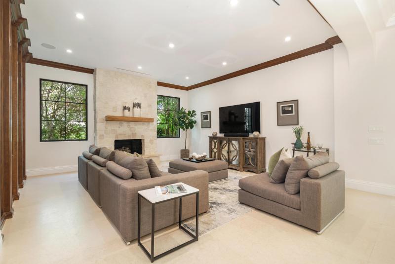  Single Family Homes Photo 18:  Palm Beach,  FL 33480