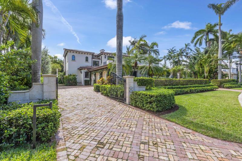  Single Family Homes Photo 2:  Palm Beach,  FL 33480
