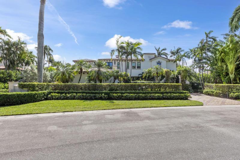  Single Family Homes Photo 3:  Palm Beach,  FL 33480
