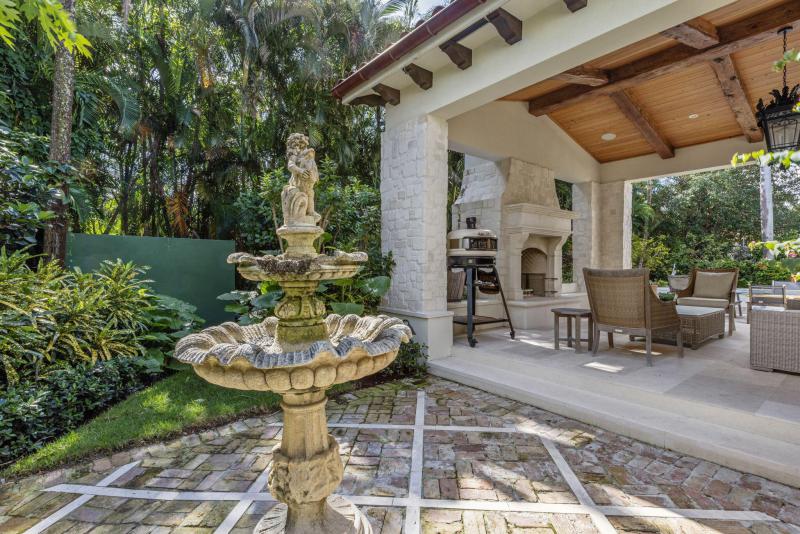  Single Family Homes Photo 47:  Palm Beach,  FL 33480