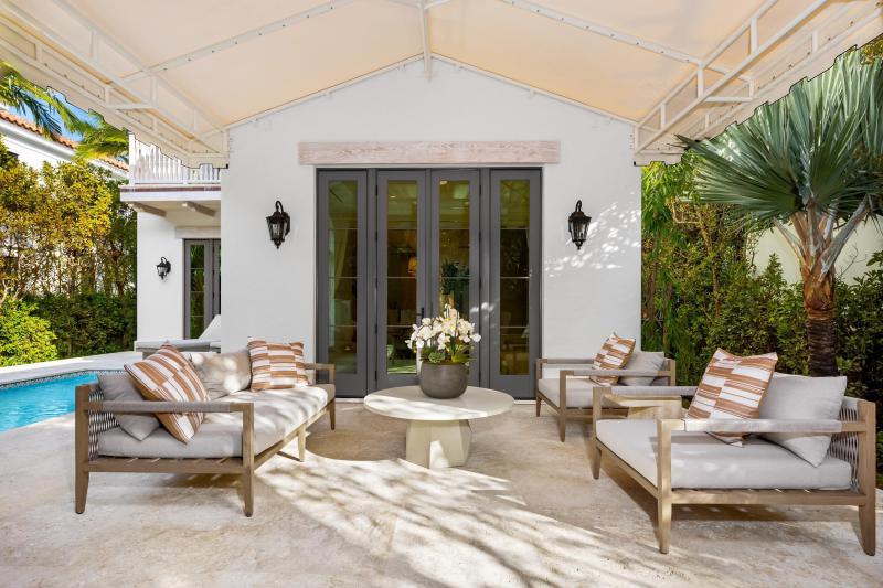  Single Family Homes Photo 14:  Palm Beach,  FL 33480