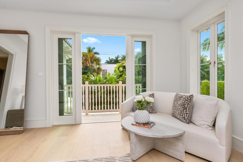  Single Family Homes Photo 18:  Palm Beach,  FL 33480