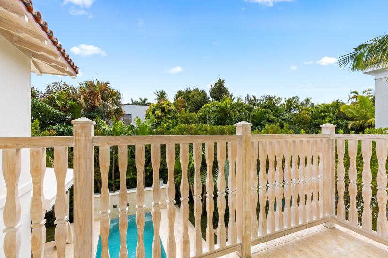  Single Family Homes Photo 19:  Palm Beach,  FL 33480