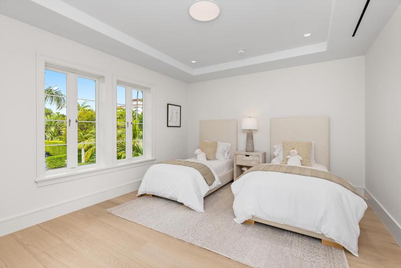  Single Family Homes Photo 25:  Palm Beach,  FL 33480