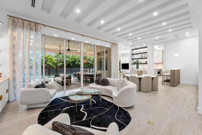 Single Family Homes Photo 12:  Boca Raton,  FL 33432