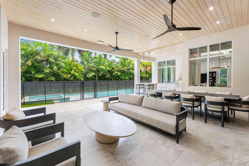  Single Family Homes Photo 13:  Boca Raton,  FL 33432