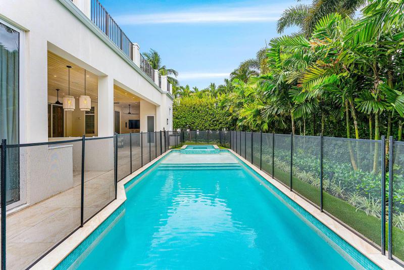  Single Family Homes Photo 17:  Boca Raton,  FL 33432