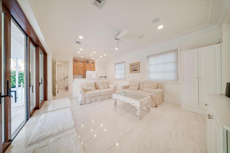  Single Family Homes Photo 103:  Manalapan,  FL 33462