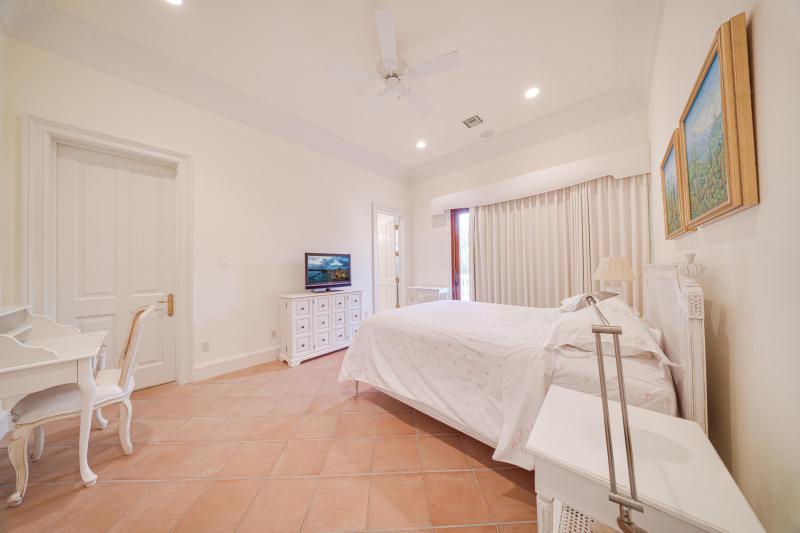  Single Family Homes Photo 108:  Manalapan,  FL 33462