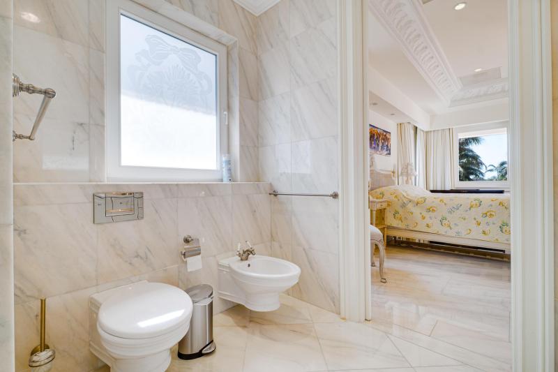  Single Family Homes Photo 53:  Manalapan,  FL 33462