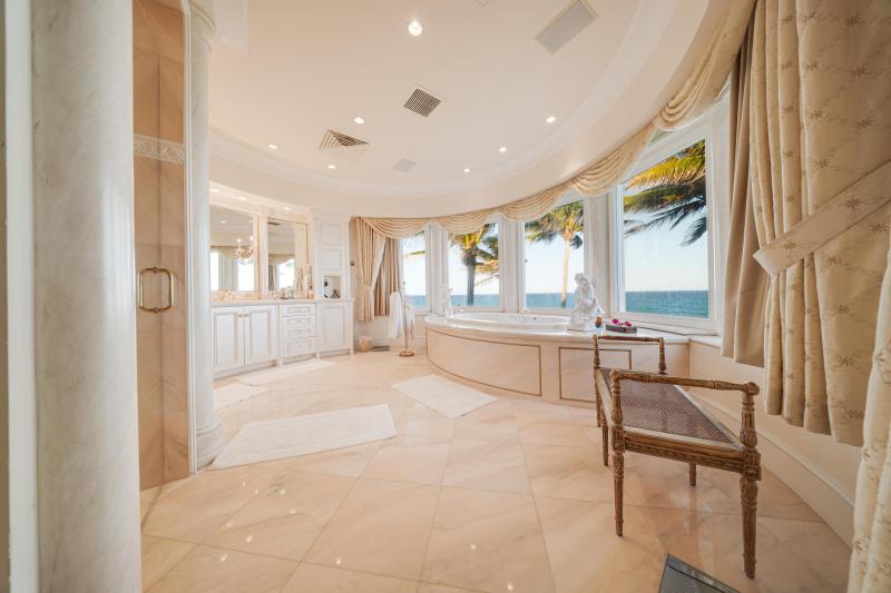  Single Family Homes Photo 77:  Manalapan,  FL 33462