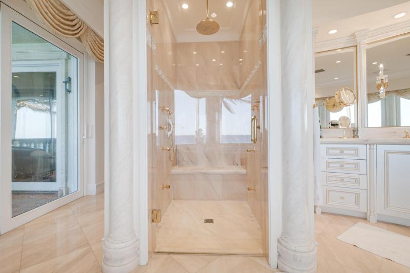  Single Family Homes Photo 78:  Manalapan,  FL 33462