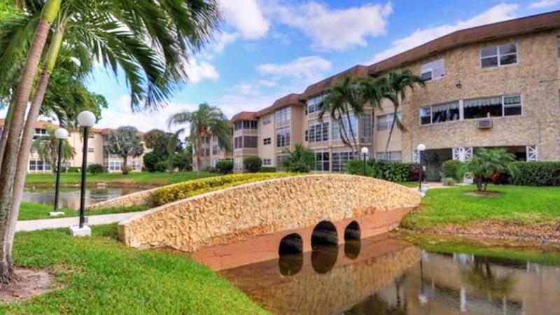  Condo & Townhome Photos