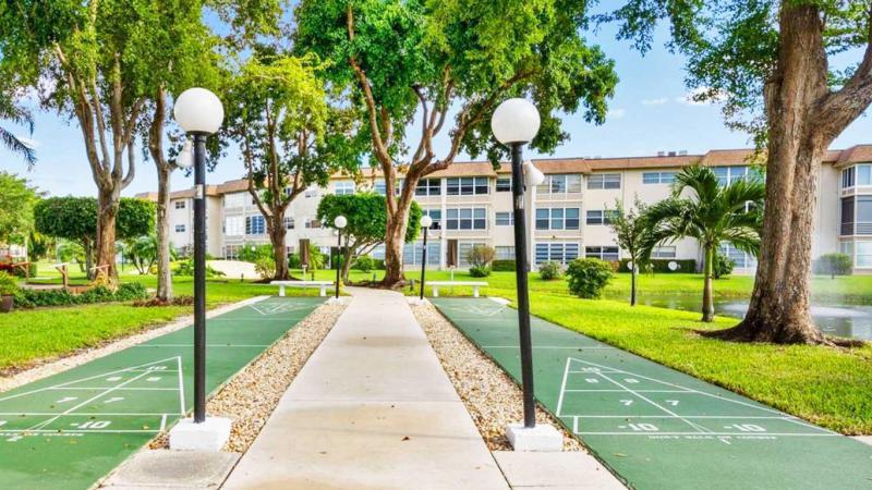  Condo & Townhome Photos