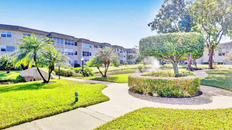  Condo & Townhome Photos