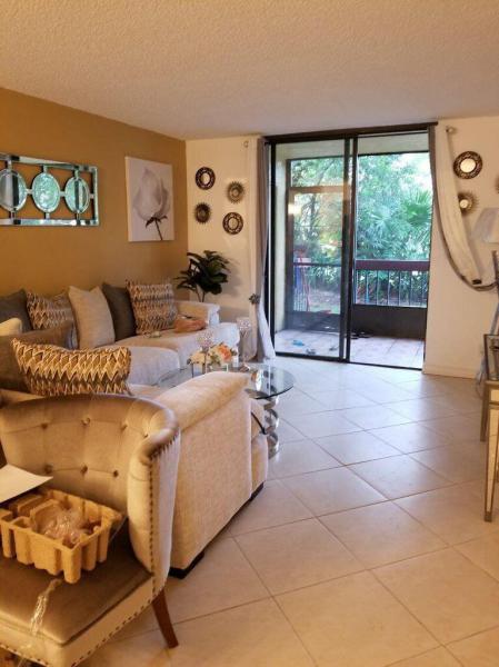  Condo & Townhome Photos