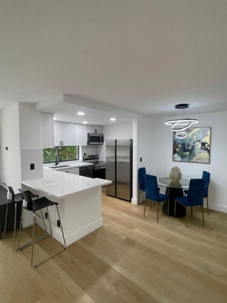  Condo & Townhome Photos