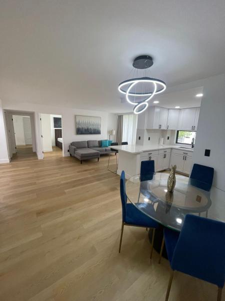  Condo & Townhome Photos