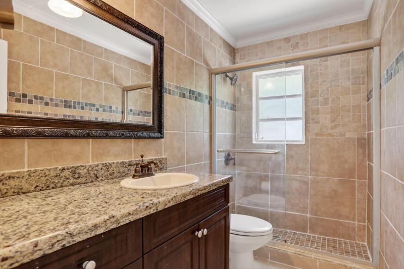  Single Family Homes Photo 38:  Lauderdale By The Sea,  FL 33062