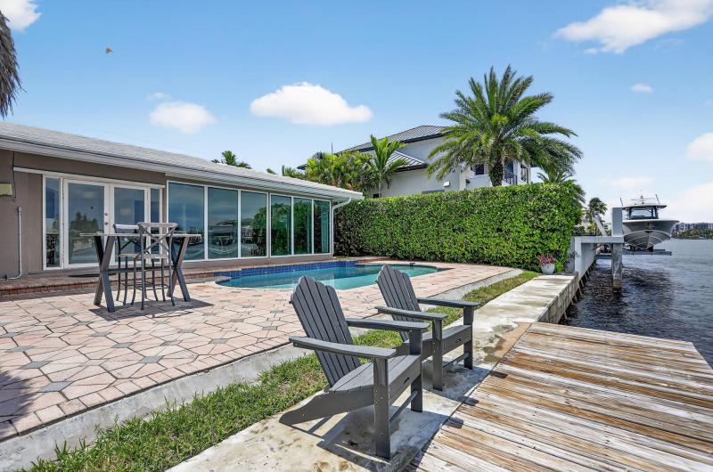  Single Family Homes Photo 50:  Lauderdale By The Sea,  FL 33062