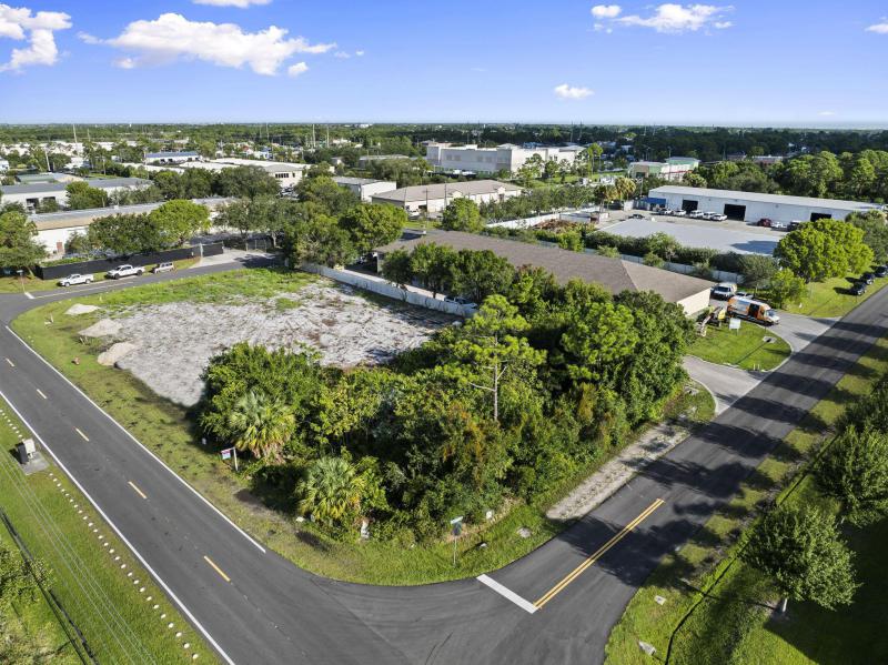  Commercial & Industrial Land Images 