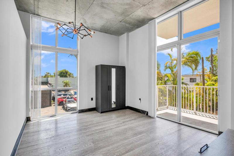 Condo & Townhome Photos