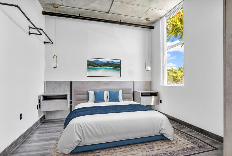  Condo & Townhome Photos