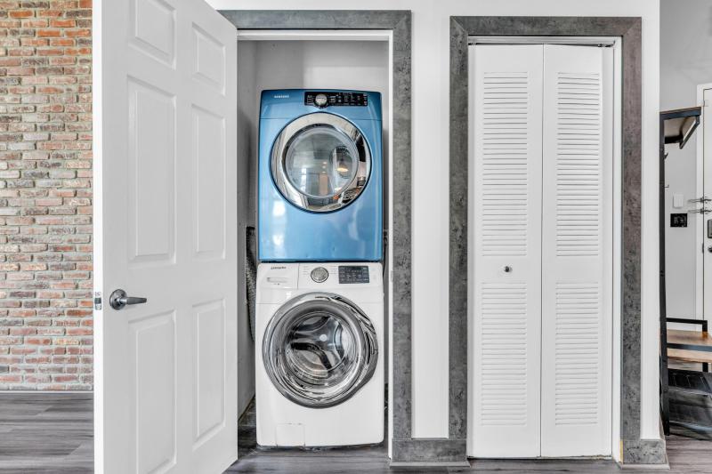  Condo & Townhome Photos