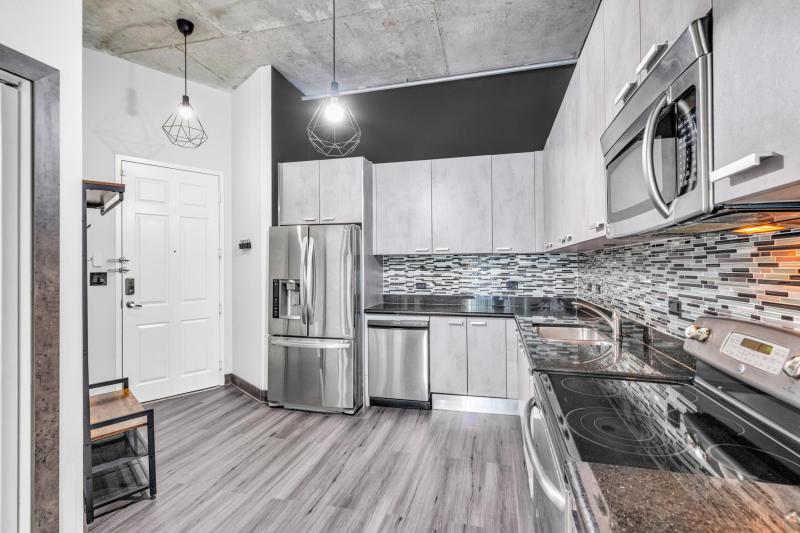  Condo & Townhome Photos