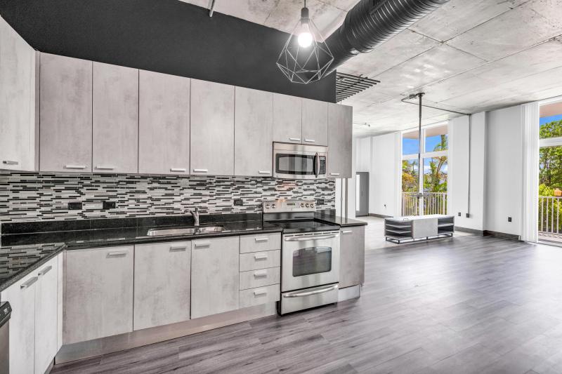  Condo & Townhome Photos