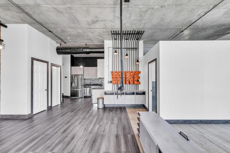  Condo & Townhome Photos