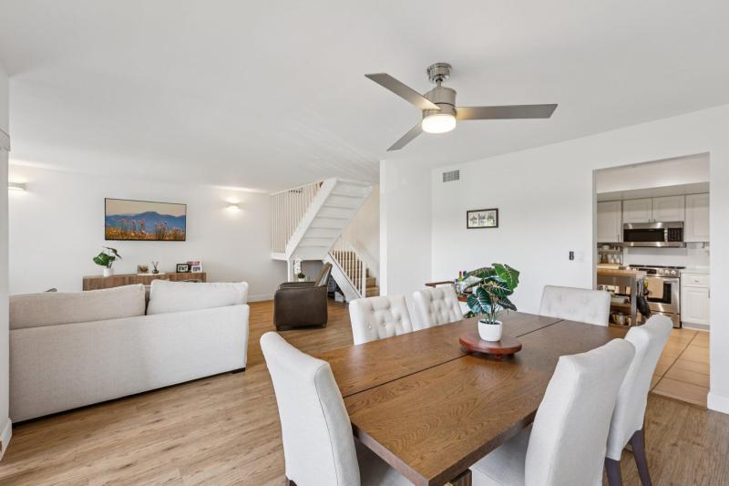  Condo & Townhome Photos