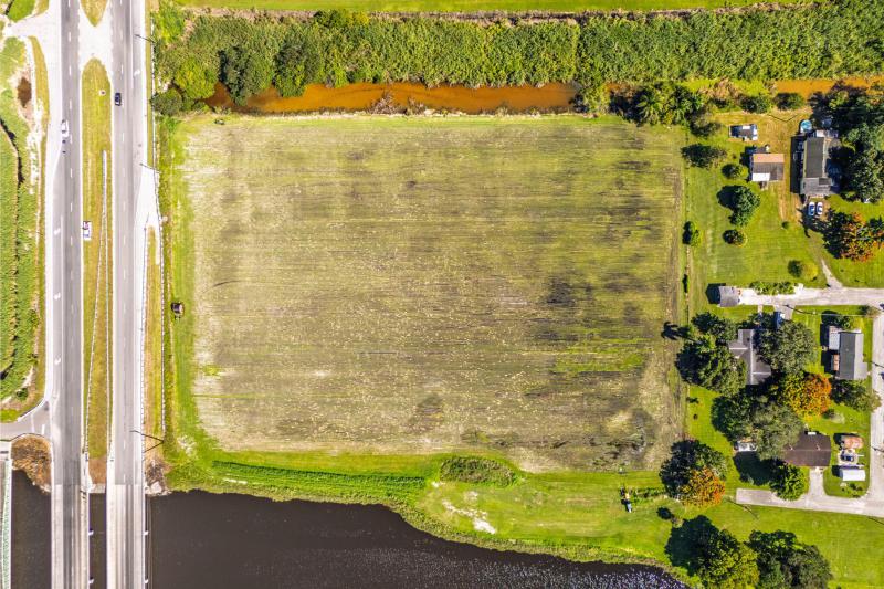  Commercial & Industrial Land Images 