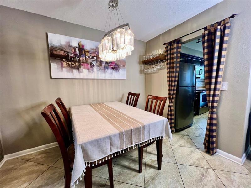  Condo & Townhome Photos