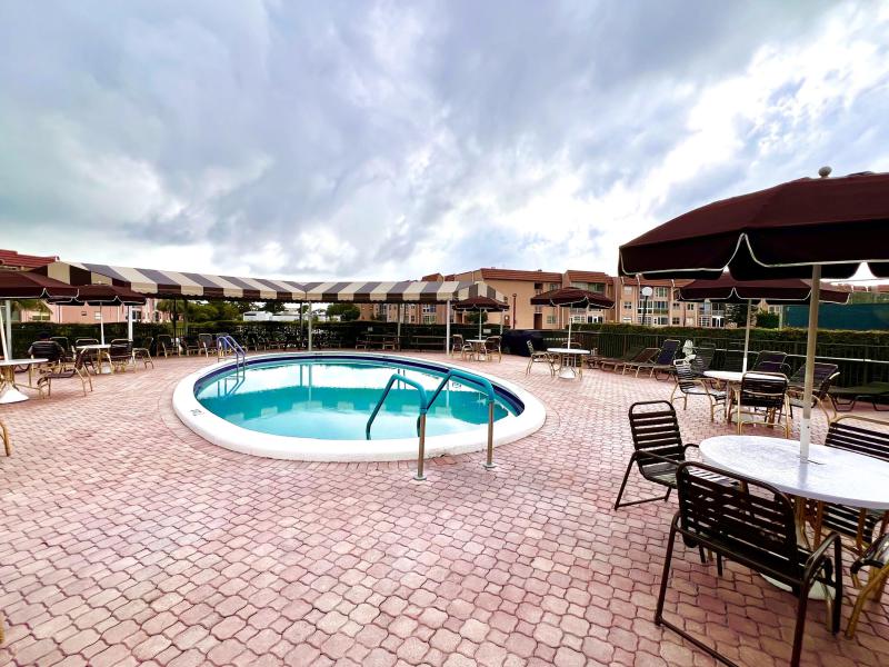  Condo & Townhome Photos