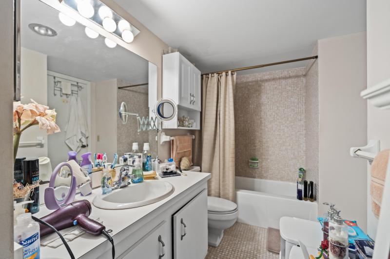  Condo & Townhome Photos