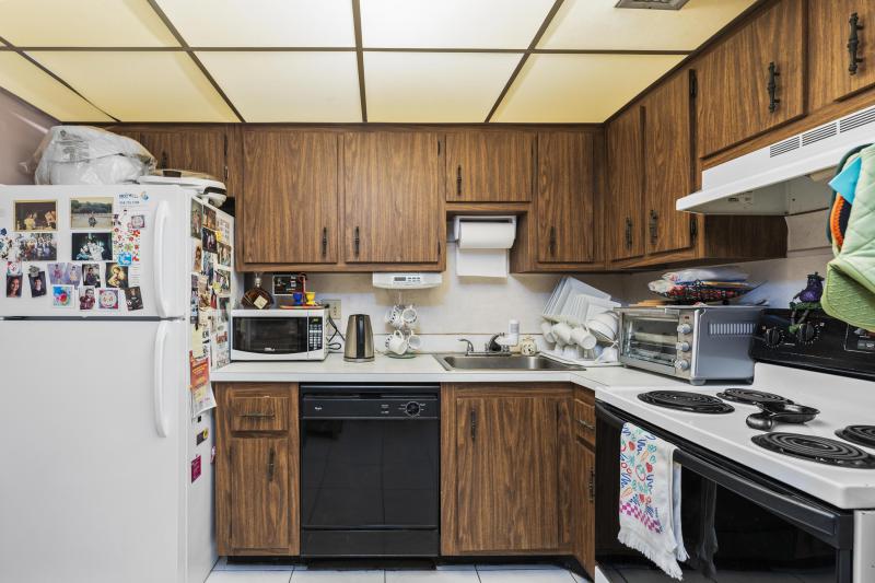  Condo & Townhome Photos
